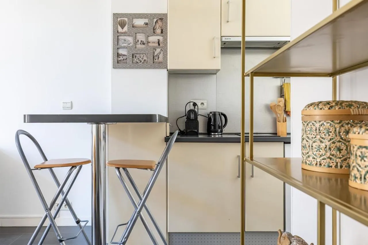Charming Apartment In The Center Of Cannes 0*,