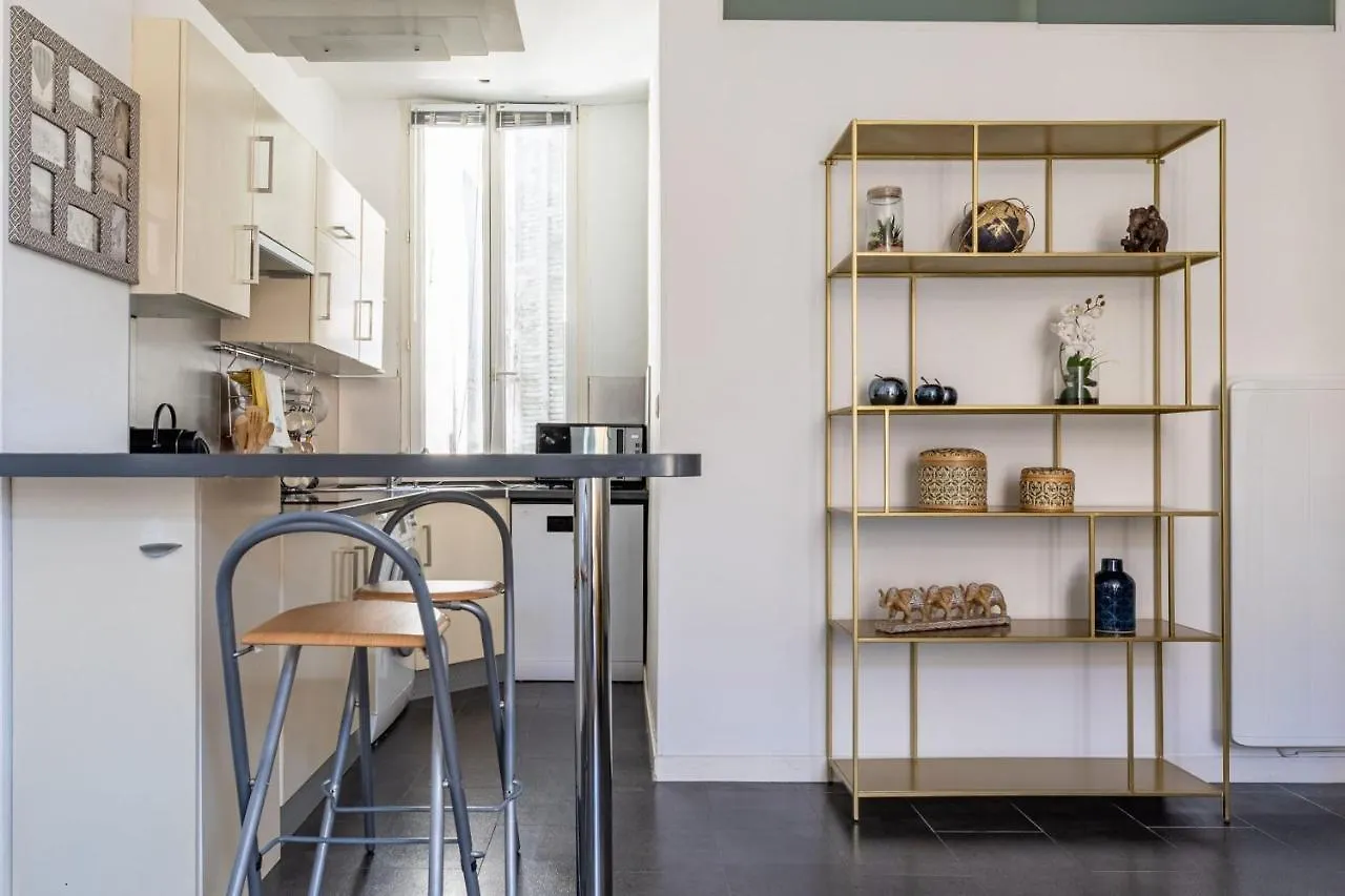 Charming Apartment In The Center Of Cannes Francja