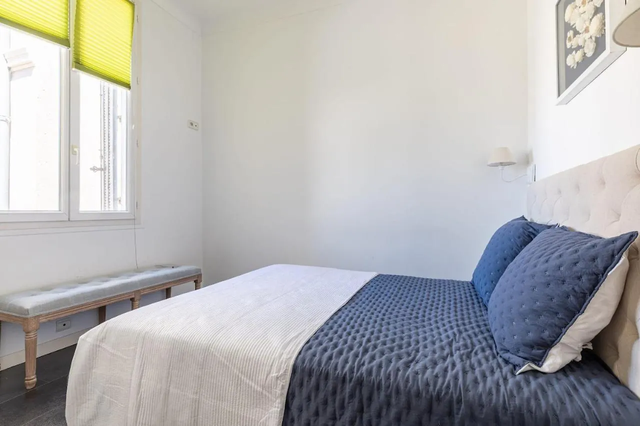 Charming Apartment In The Center Of Канны
